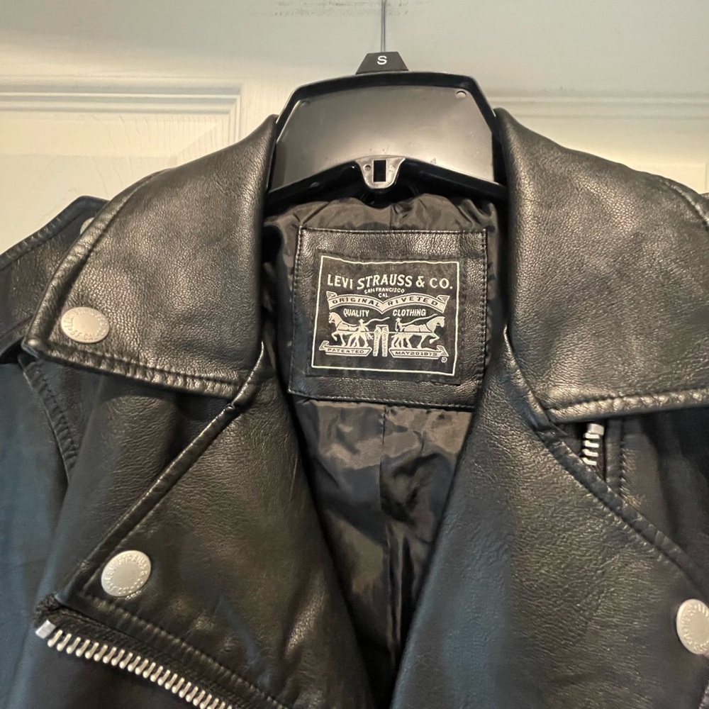 Women's Black Leather Biker Jacket - Picture 4 of 5